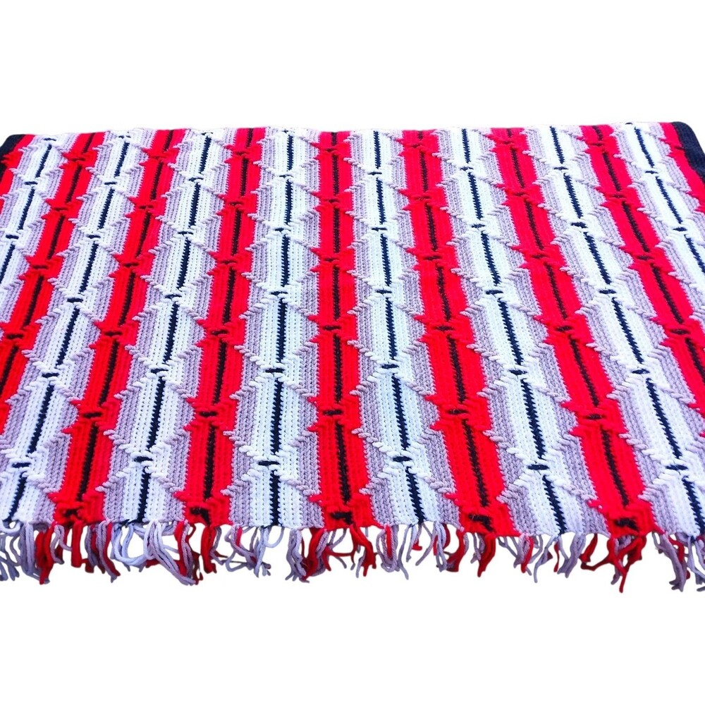 VINTAGE NATIVE AMERICAN HAND CROCHET WOVEN THROW BLANKET RAISED TRIANGLE STITCH